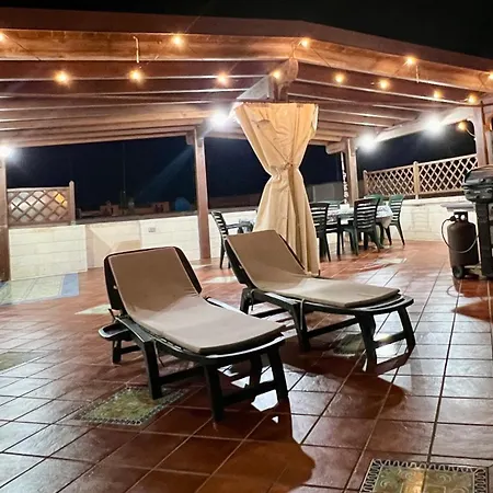 Terrazza Merope شقة